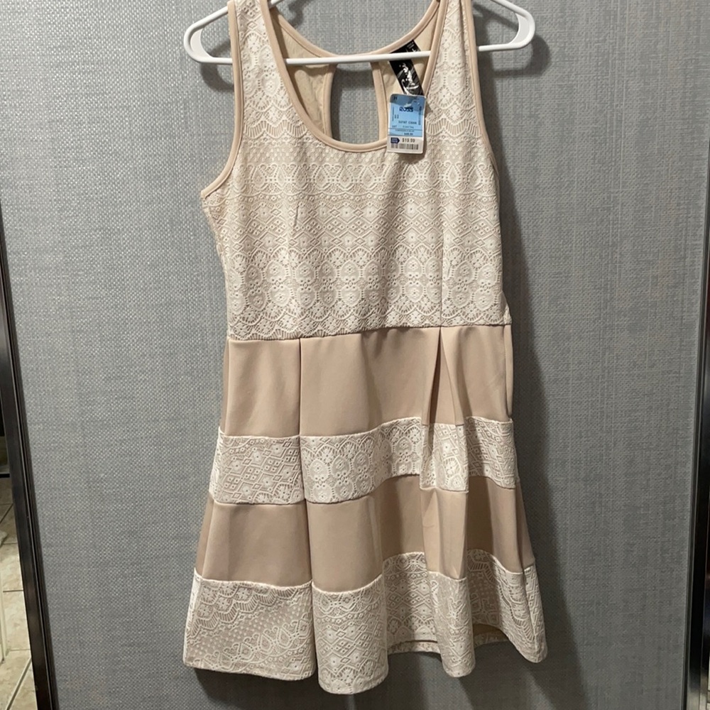 Sleeveless dress